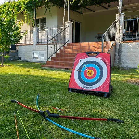 וילה Eleona With Private Pool And Garden Tugare