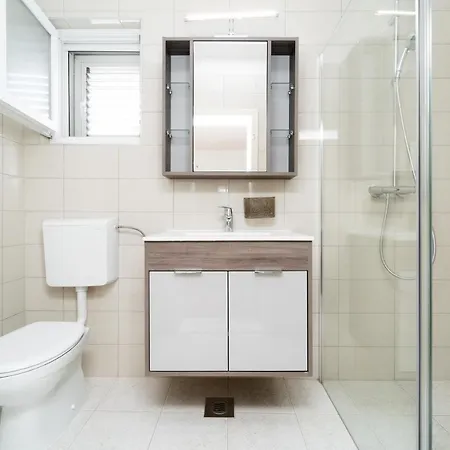 Eleona With Private Pool And Garden Tugare