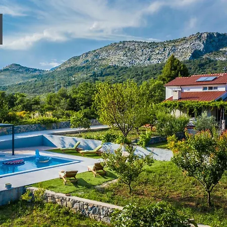 Eleona With Private Pool And Garden *